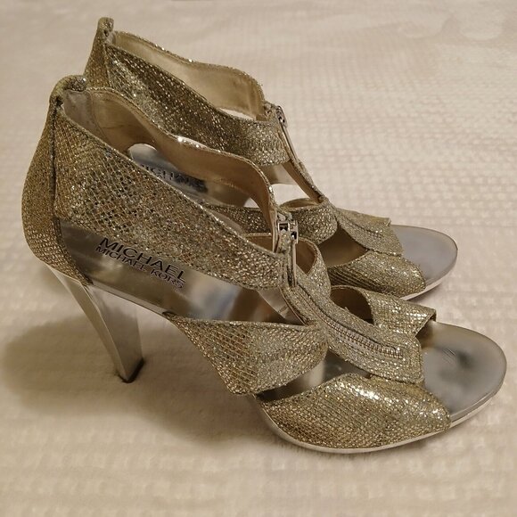 Michael Kors Size 9M Berkley T-Strap Silver Glitter Zip Peep Toe Sandals Heels - Picture 1 of 14